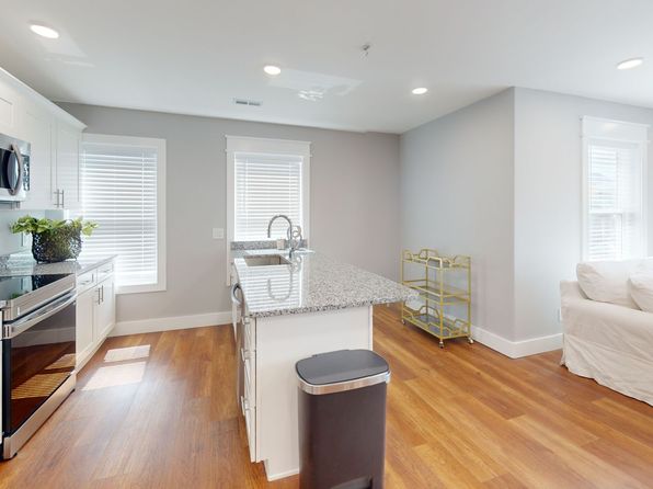 1704 Highland Ave
