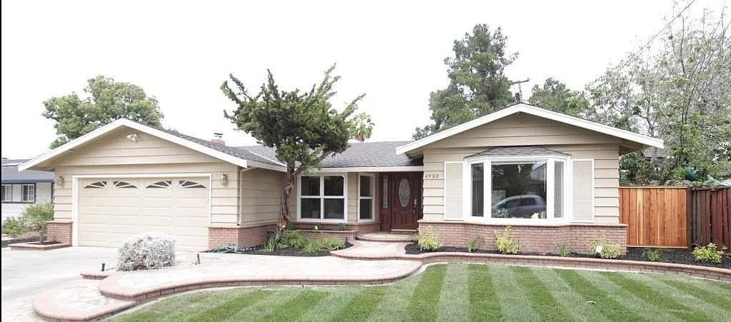 3 bed, 2100 sqft, $5,200 — Photo 1