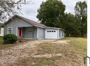 950 N 3rd St, Silsbee, TX 77656