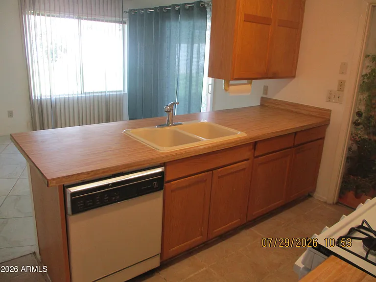 1022 Plaza Topaz — Photo 6