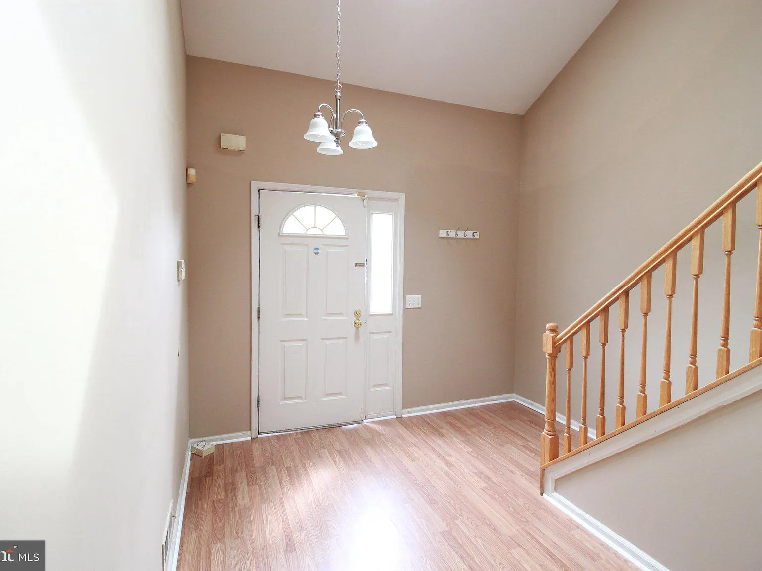 3 bed, 2.5 bath, 1540 sqft, $2,395 — Photo 3