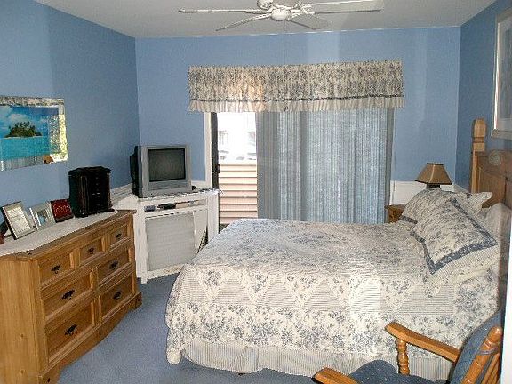 4th image of 3650 E Meadows Ct