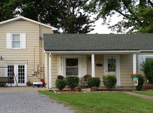 4 Governor St, Morganfield, KY 42437