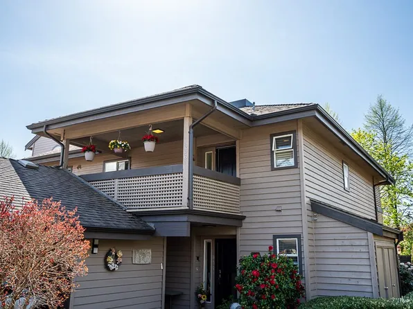 836 Roche Point Dr, North Vancouver, BC V7H 2T9