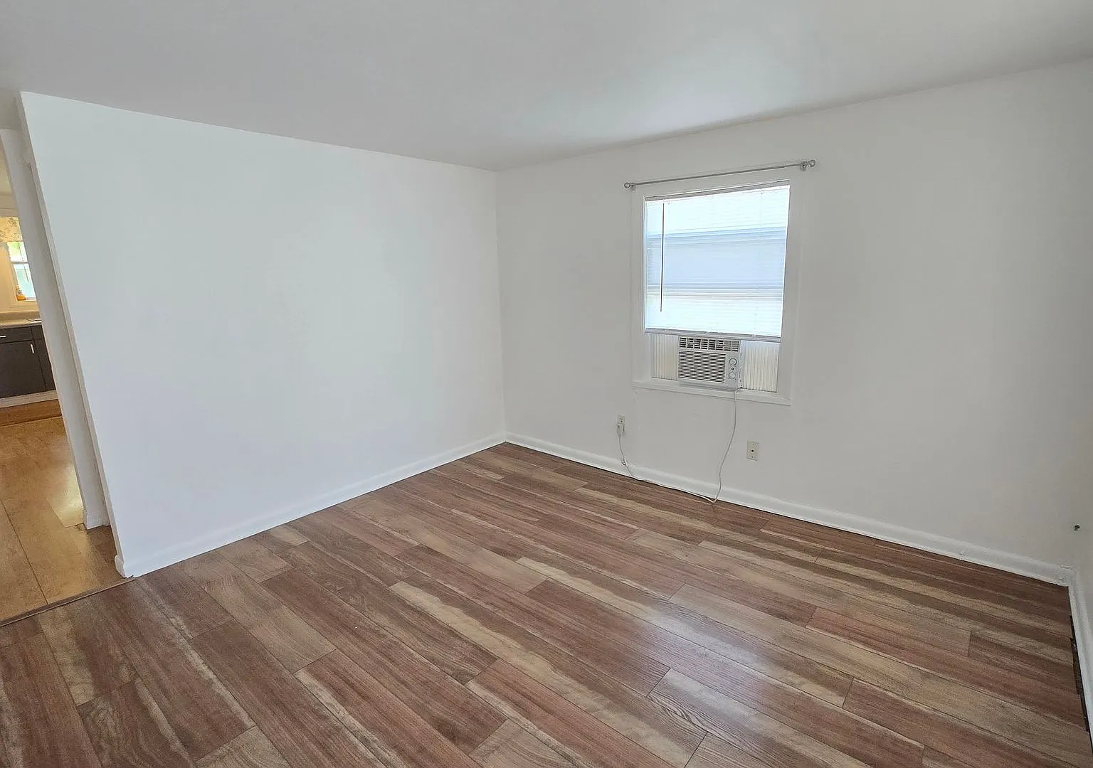 5111 Swift Rd. — Photo 3