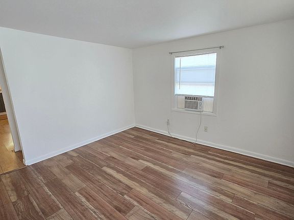 3rd image of 5111 Swift Rd APT A