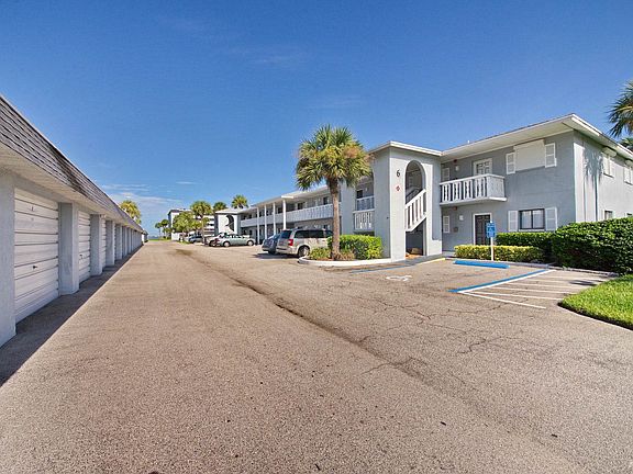 Condo with Garage