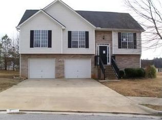 8134 S Oak Ct, Riverdale, GA 30274