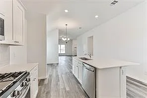 3 bed, 2.0 bath, 1508 sqft, $2,000 — Photo 3