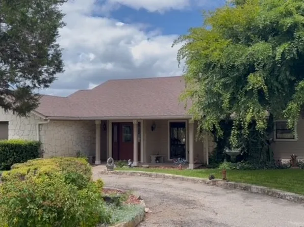 300 Summit Ridge Rd, Burnet, TX 78611