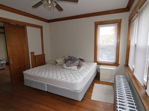 4th image of 2458 N Lockwood Ave #2