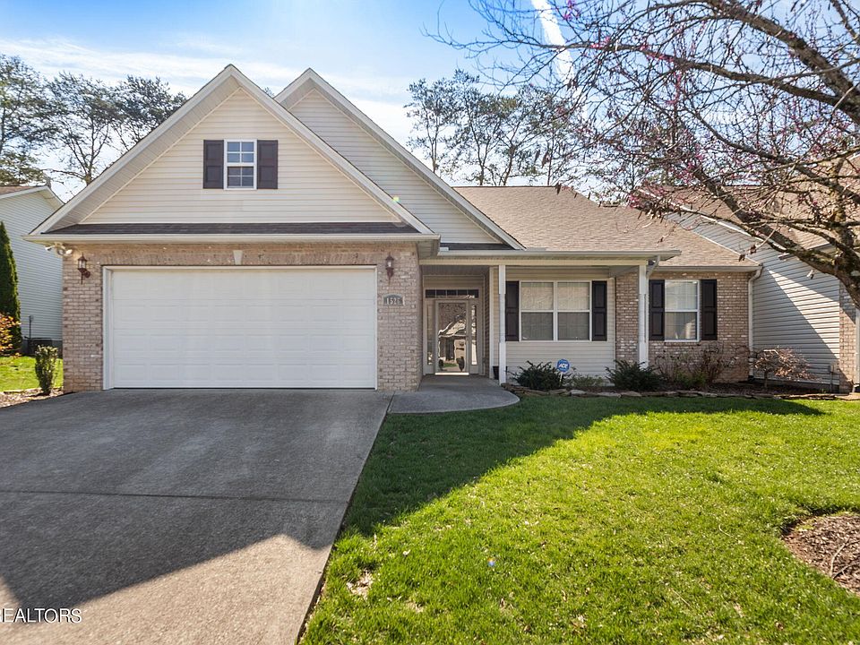 1st image of 1526 Graybrook Ln