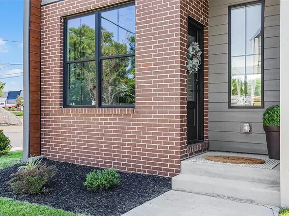 230 E Schwarz St, Edwardsville, IL 62025