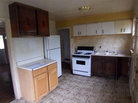 4th image of 21 W Lowery Ave