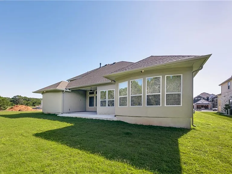 705 Campino Dr — Photo 16