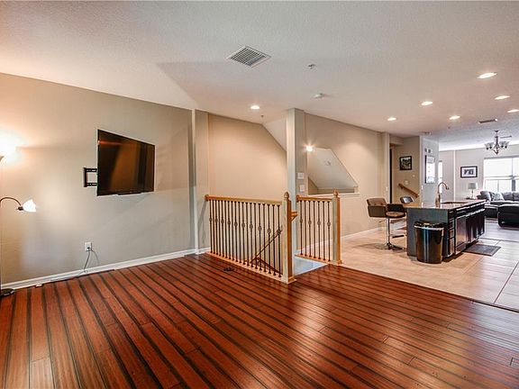 4th image of 9713 Bay Grove Ln