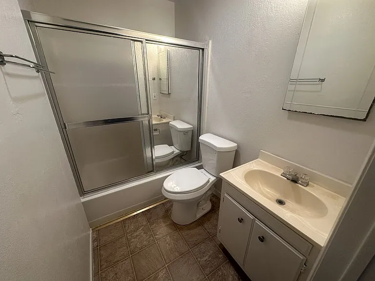 325 Alexander Ave #7 — Photo 7
