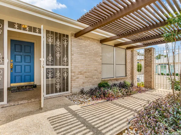 6215 SPINDRIFT, Windcrest, TX 78239