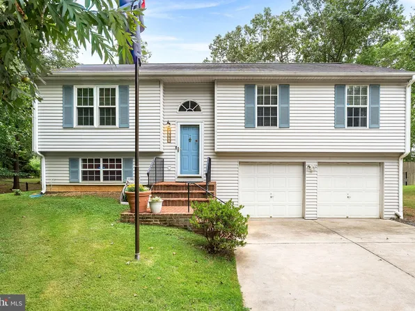 7390 Lake Dr, Manassas, VA 20111