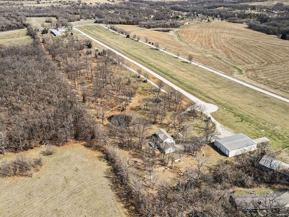 2nd image of 3 & 3A Hollingsworth Rd