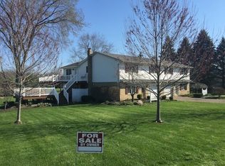 985 Ruby St NW #2, Hartville, OH