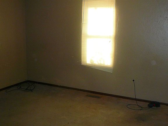4th image of 433 Montvue Ave