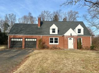23 Rolling Ridge Rd, Orange, CT 06477