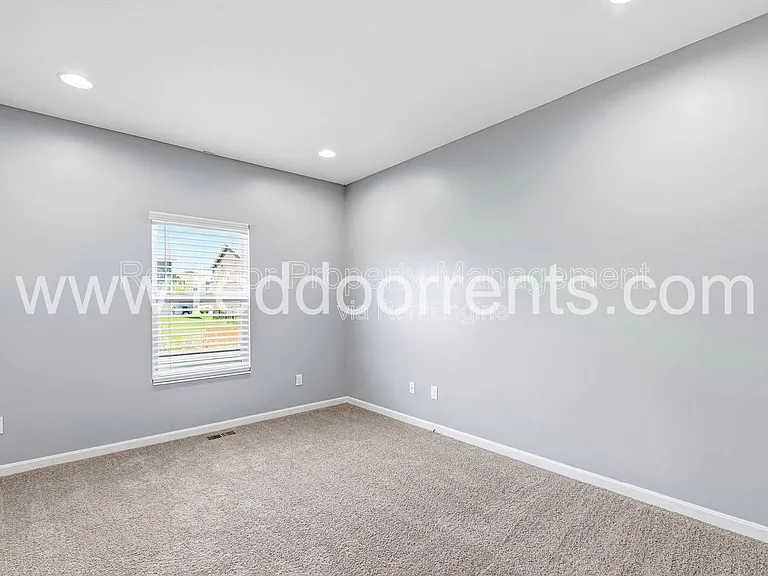 4308 Blue Note Dr — Photo 36
