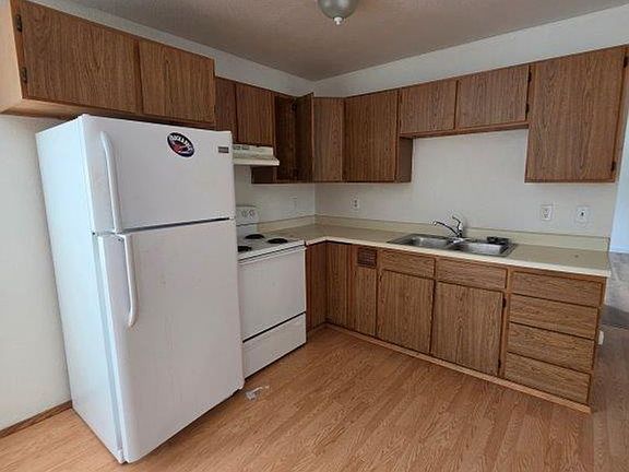3rd image of 114 N Wasson St #2