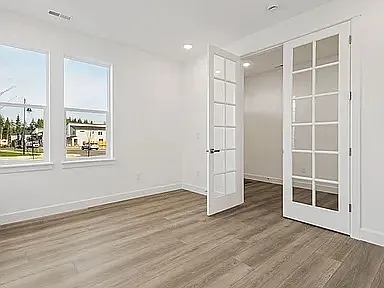 4 bed, 2.5 bath, 2730 sqft, $3,850 — Photo 3