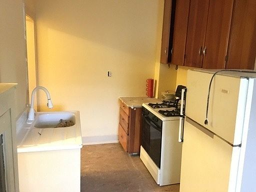 4th image of 10515 Parkhurst Dr APT 4