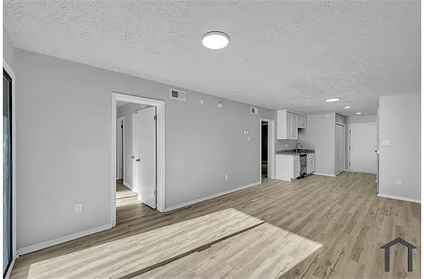 Building Photo - 620 Celey St
