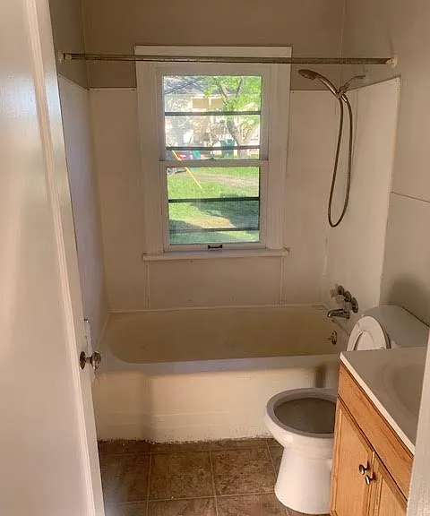 2110 Mousette Ln — Photo 10