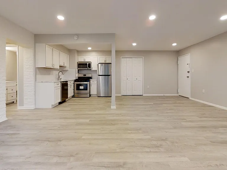 1822 Metzerott Rd #305 — Photo 32