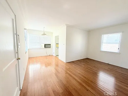 141 N Kenwood St #B Photo 1