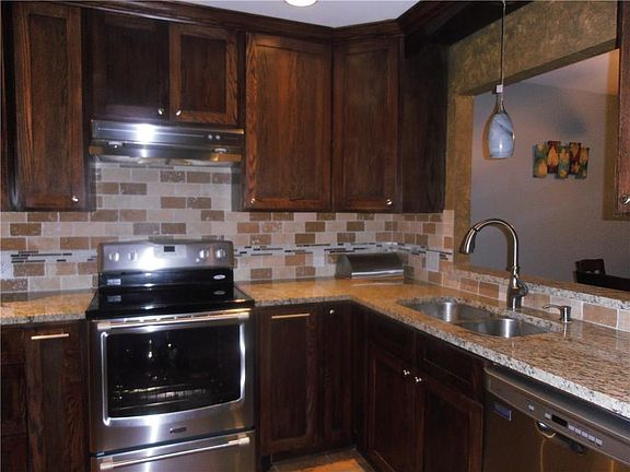 3rd image of 3004 Mahanna Springs Dr #3004C