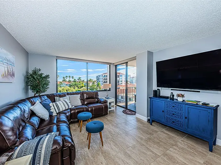 6295 Bahia Del Mar Cir #405 — Photo 10