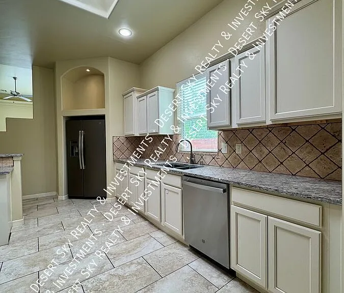 1911 Pella Ct — Photo 7