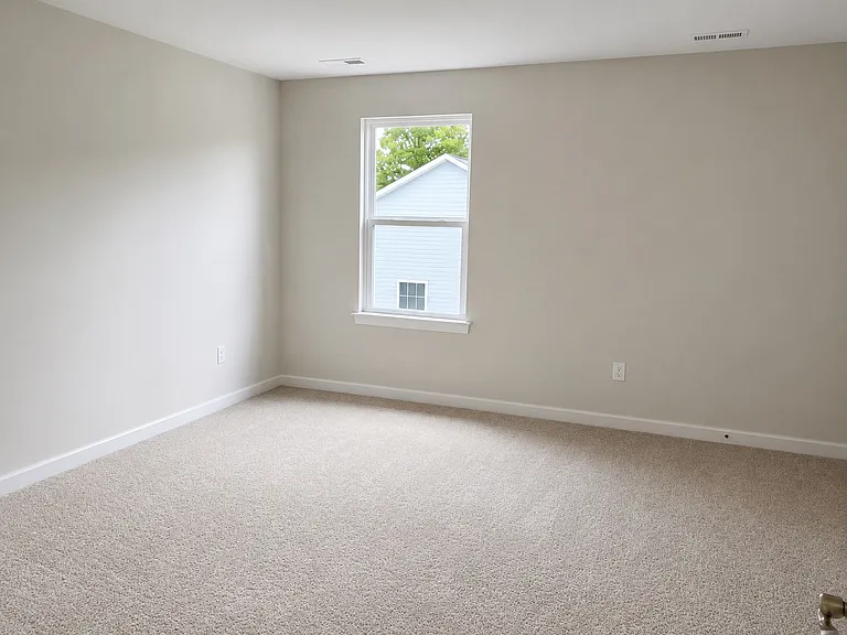 109 Marlow Ct — Photo 12