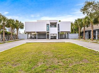 6 Treasure Ln, Treasure Island, FL 33706