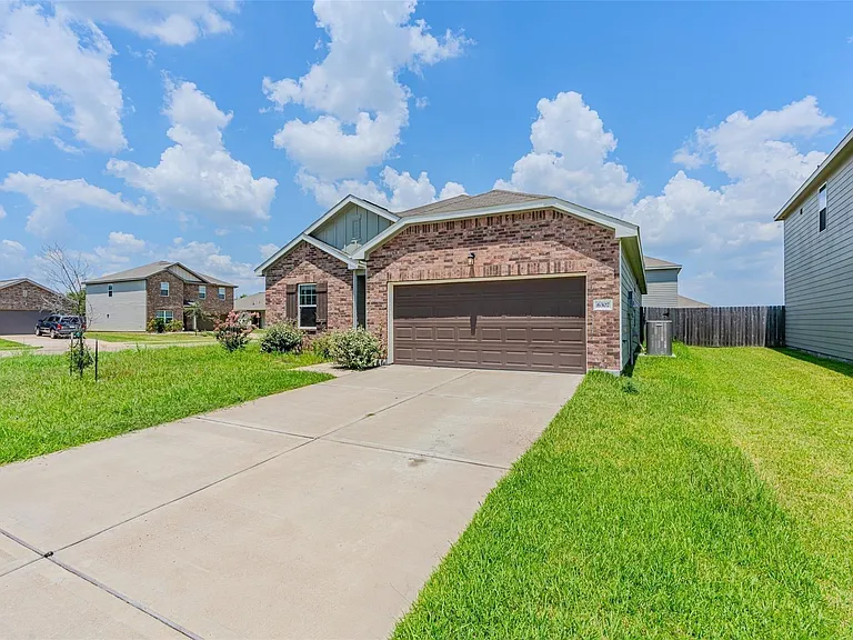 6307 Highland Heights Dr — Photo 3