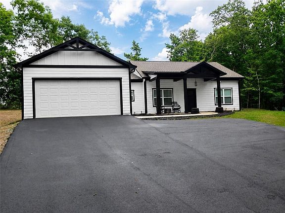 4th image of 320 Harmony Drive Rd