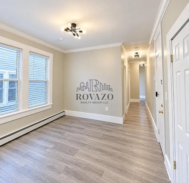3 bed, 800 sqft, $2,095 — Photo 4