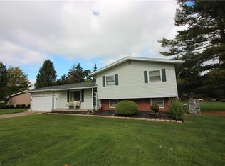 5445 Old Orchard Dr, Geneva, OH 44041