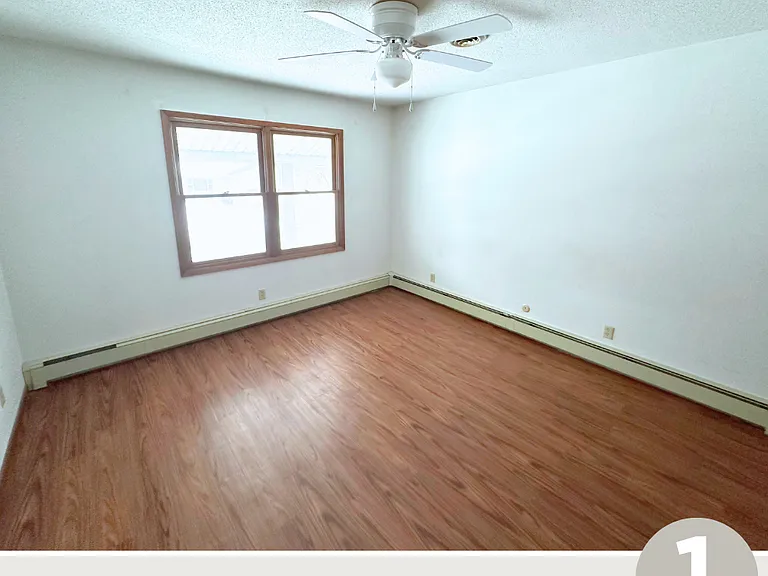 2119 Floyd Ave — Photo 9