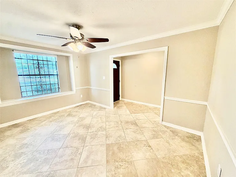 5838 Ludington Dr — Photo 4
