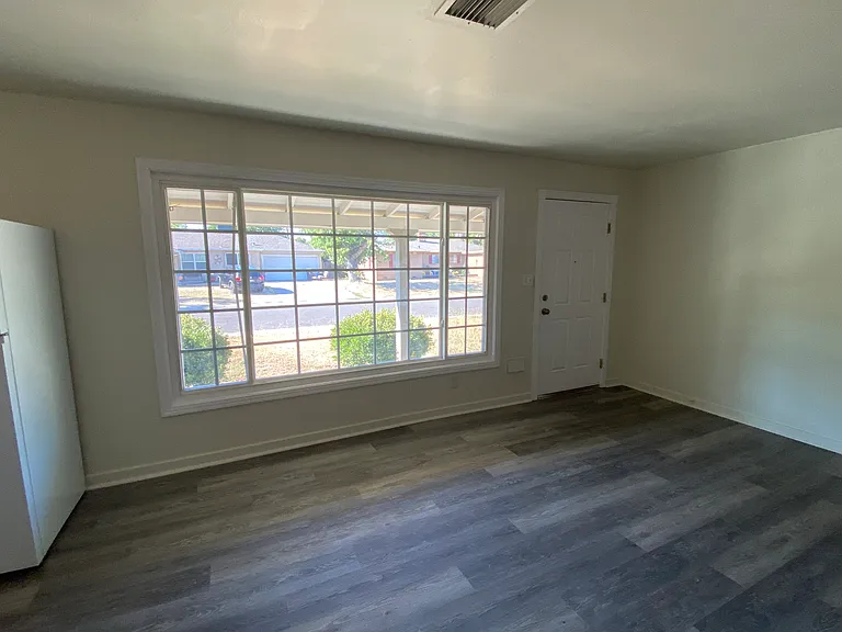 2417 Princeton Ave #1 — Photo 12