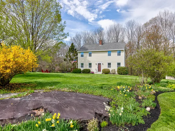 8 Oak Ridge Drive, Standish, ME 04084