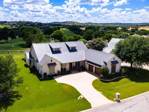 2907 Dry Hollow Dr, Kerrville, TX 78028