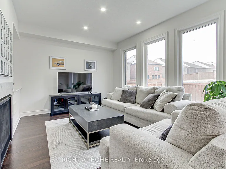 29 Pear Blossom Way — Photo 13